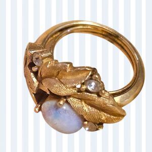 Vintage Avon Faux Opal Leaf Ring